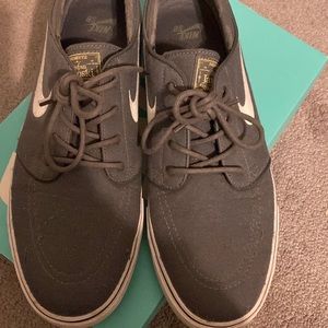 Nike janoski. 11.5. Excellent.